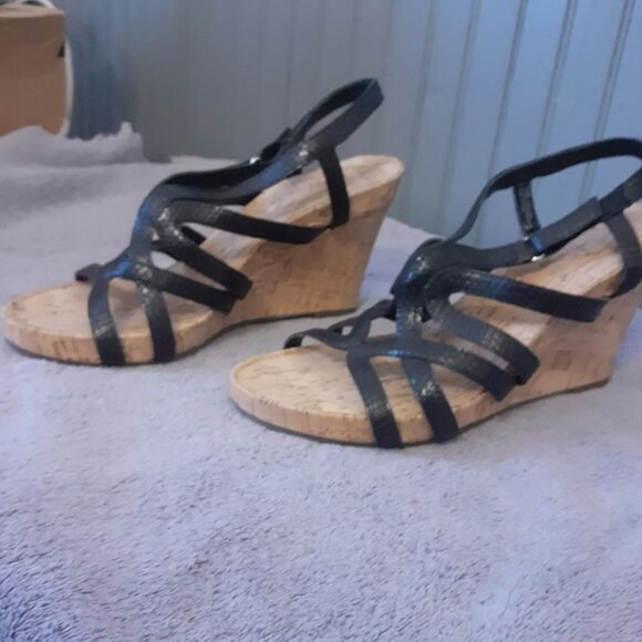 Aerosoles Womans Black 4" Wedge Heel Sandals - Picture 2 of 5